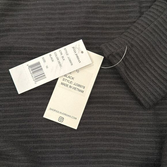 Julia Jordan Puff Sleeve Sweater Dress‎ In Black - Picture 8 of 12